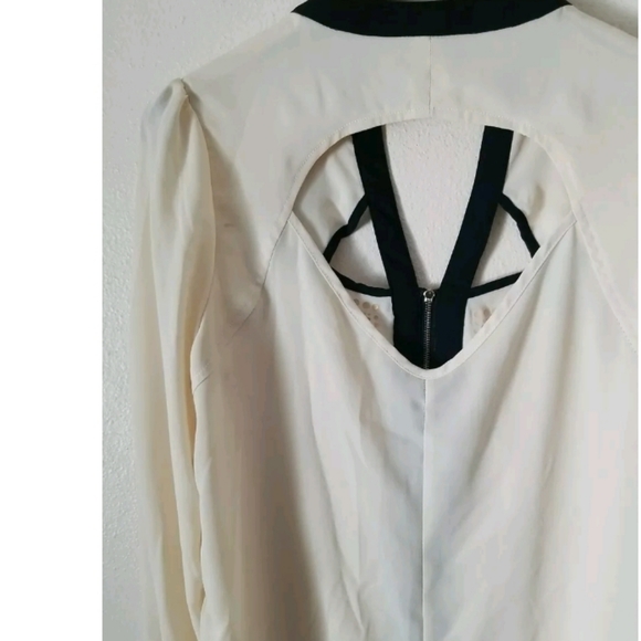 VENUS Ivory Black Gold Studs Full Zipper Down Long‎ Sleeve Cutout Blouse Size M - Picture 5 of 8